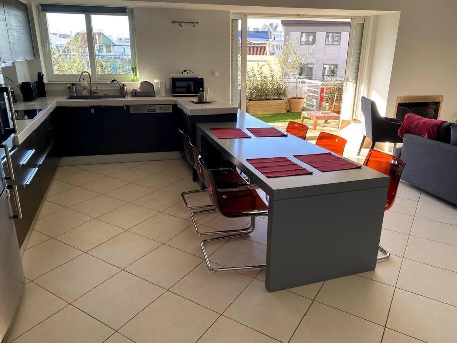 Spacious And Sunkissed 3Br & 2 Bathrooms Apartment Athen Eksteriør bilde