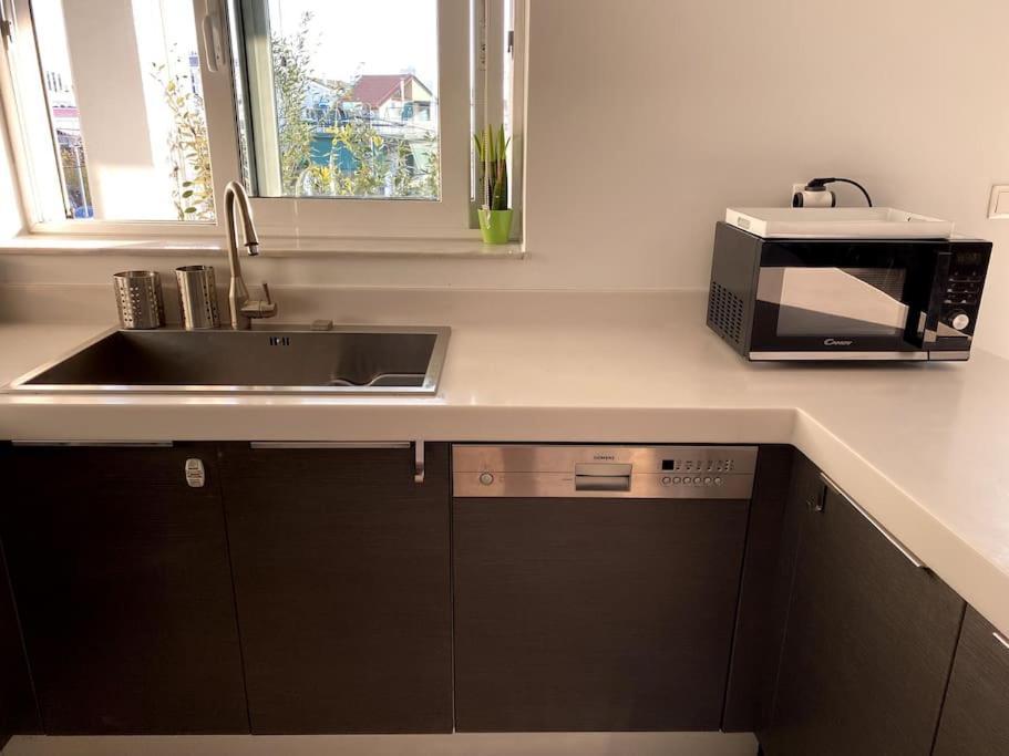Spacious And Sunkissed 3Br & 2 Bathrooms Apartment Athen Eksteriør bilde