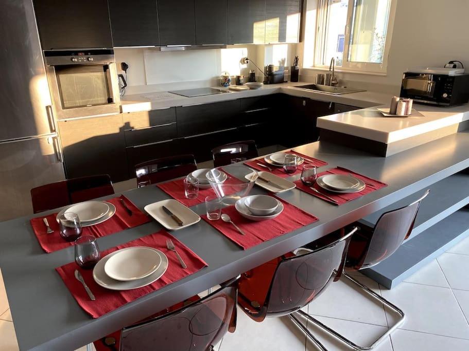 Spacious And Sunkissed 3Br & 2 Bathrooms Apartment Athen Eksteriør bilde