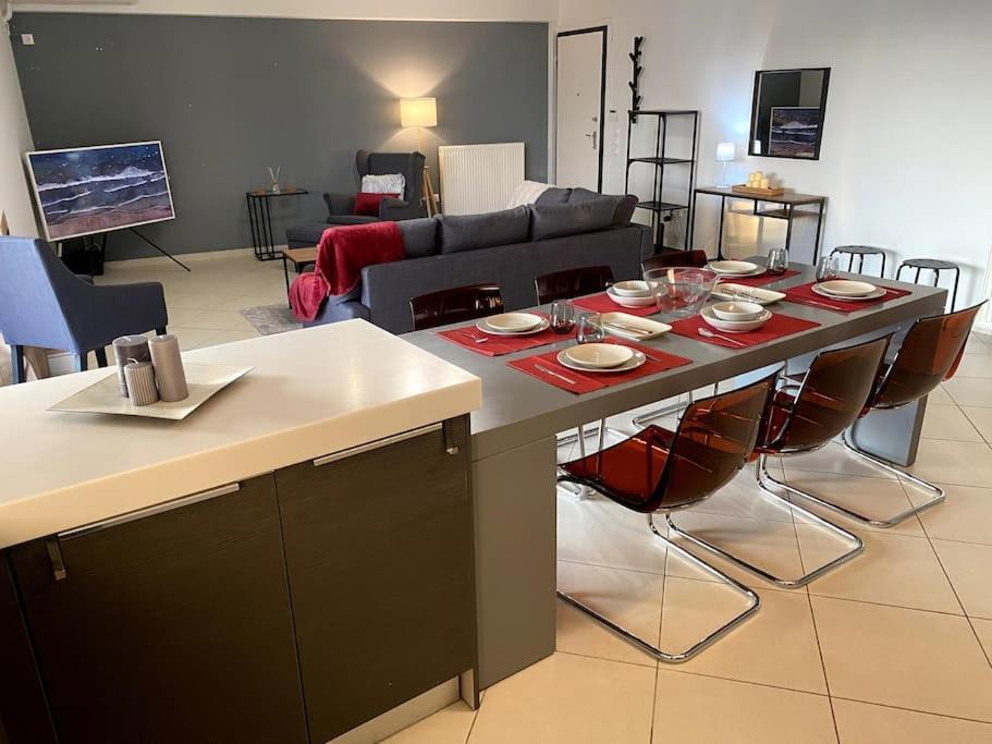 Spacious And Sunkissed 3Br & 2 Bathrooms Apartment Athen Eksteriør bilde