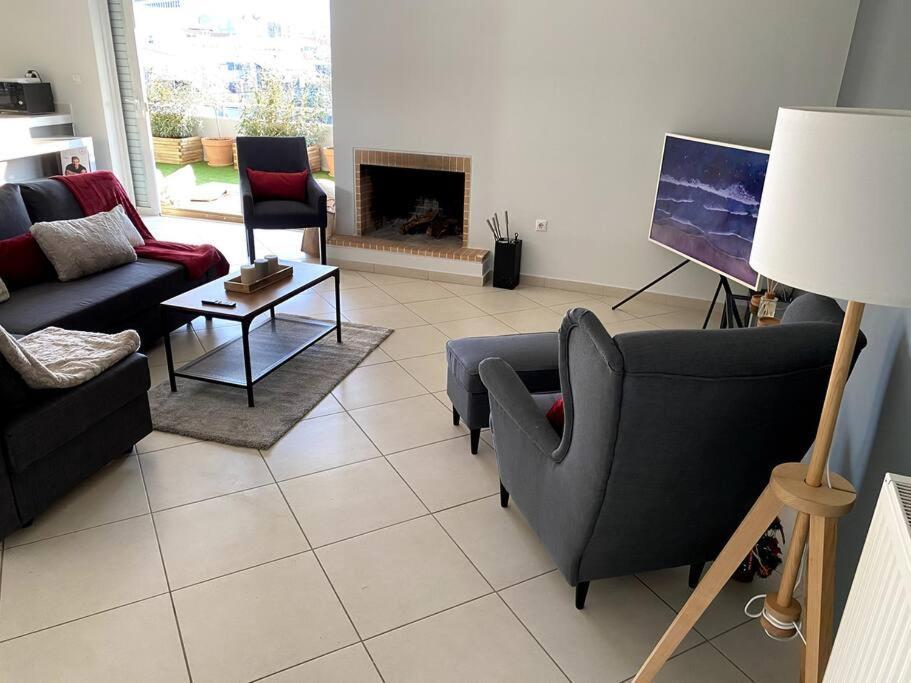 Spacious And Sunkissed 3Br & 2 Bathrooms Apartment Athen Eksteriør bilde