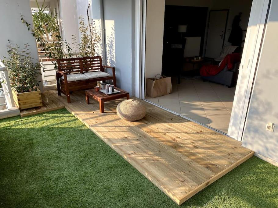 Spacious And Sunkissed 3Br & 2 Bathrooms Apartment Athen Eksteriør bilde